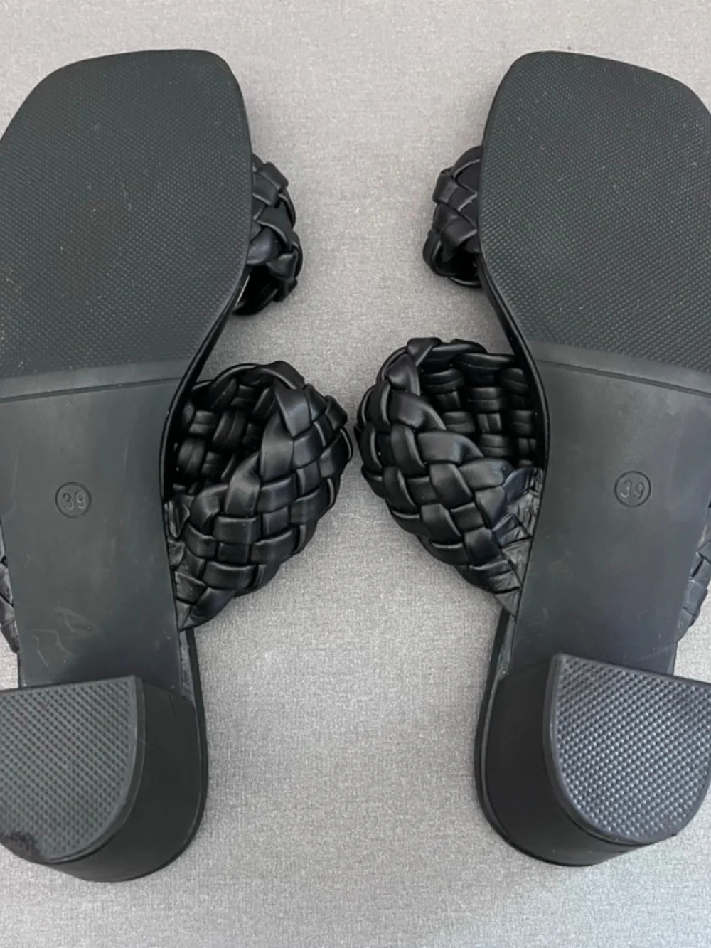 Cushionaire Double Braided Black Block Heel Slide Sandal, Size EUR 39, US 8.5